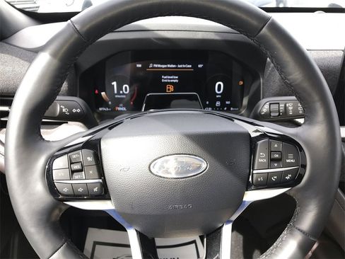 Used 2025 Ford Explorer Platinum w/ Ultimate Package image 14