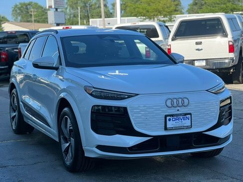 Used 2025 Audi Q6 e-tron Premium Plus w/ Premium Plus AWD/4WD image 40