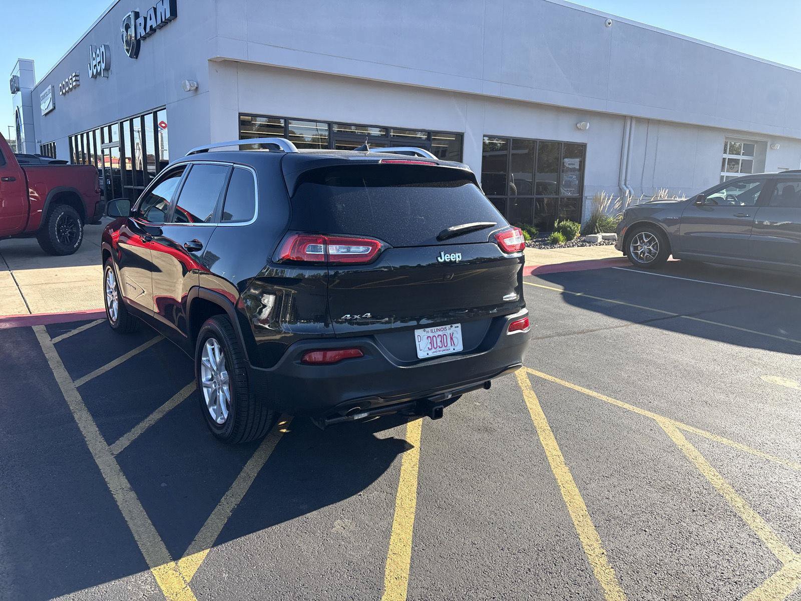 Used 2016 Jeep Cherokee Latitude FWD image 7
