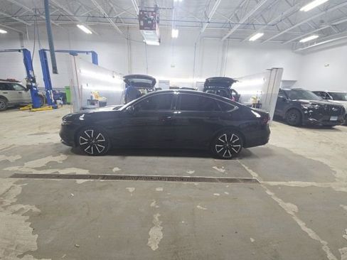 Used 2023 Honda Accord Touring image 4