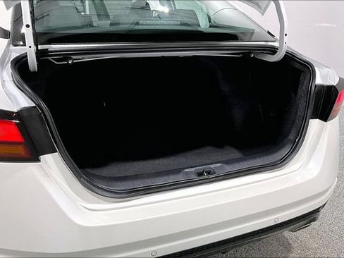 Used 2024 Nissan Altima 2.5 SR AWD/4WD image 46