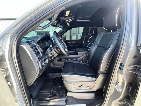 Used 2026 RAM 2500 Limited AWD/4WD image 16
