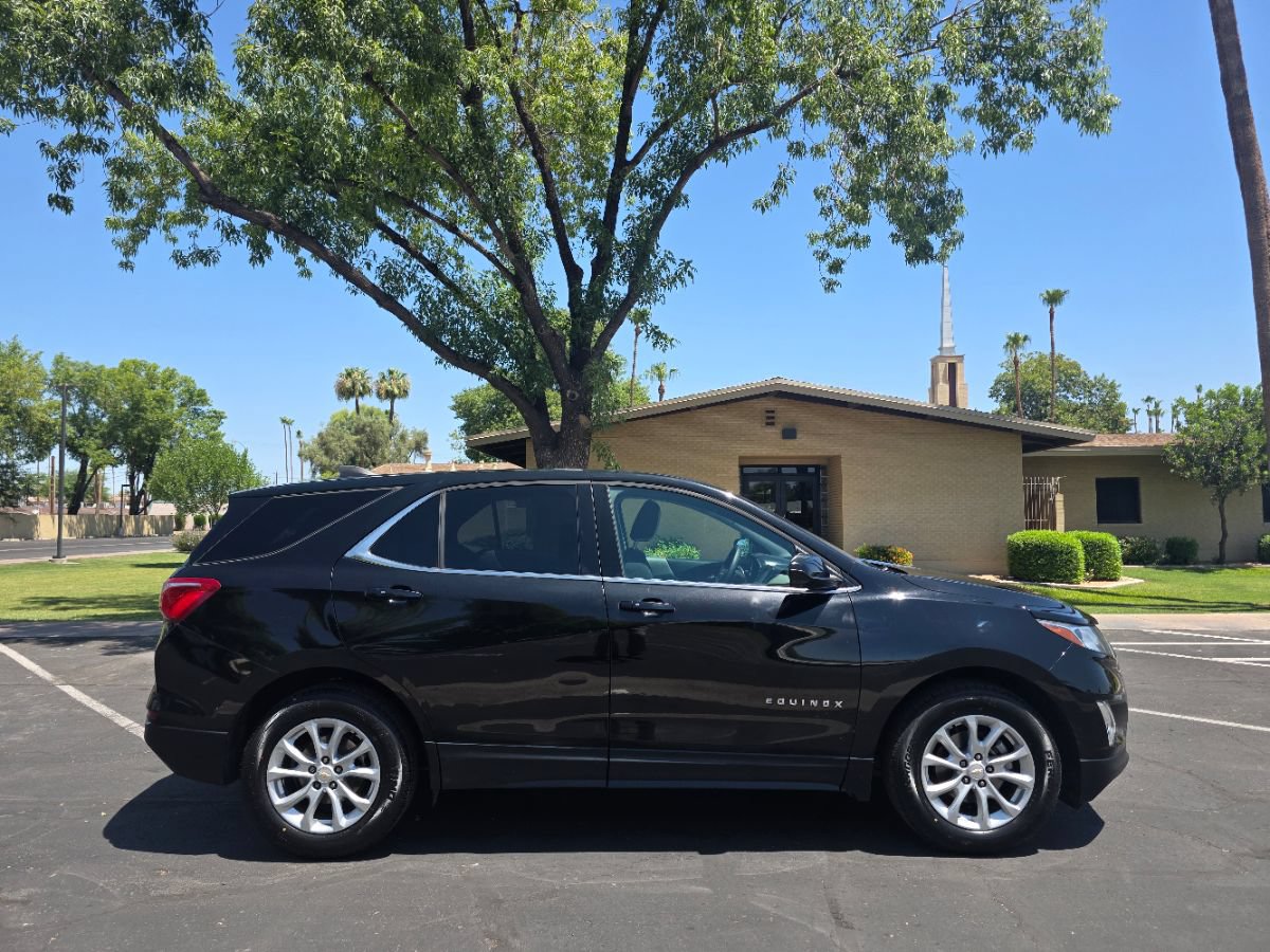 Used 2018 Chevrolet Equinox LT FWD image 3