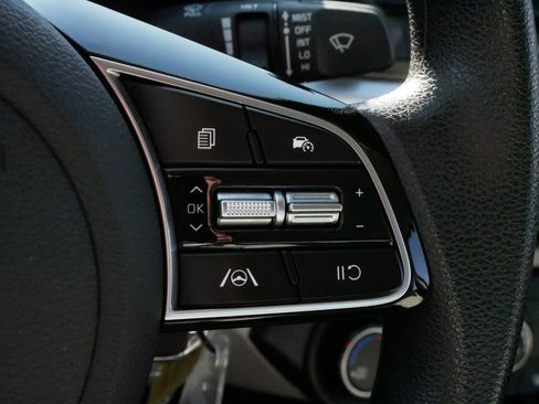Used 2022 Kia Forte LXS image 25