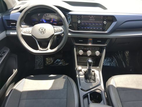 Certified 2023 Volkswagen Taos SE FWD image 13