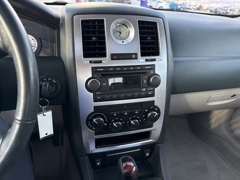 Used 2005 Chrysler 300 C w/ Protection Group II image 22