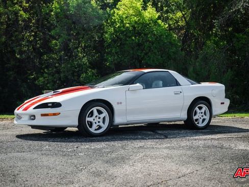 Used 1997 Chevrolet Camaro SS w/ SS Alteration Pkg image 38