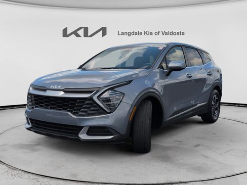 Used 2025 Kia Sportage LX FWD image 11