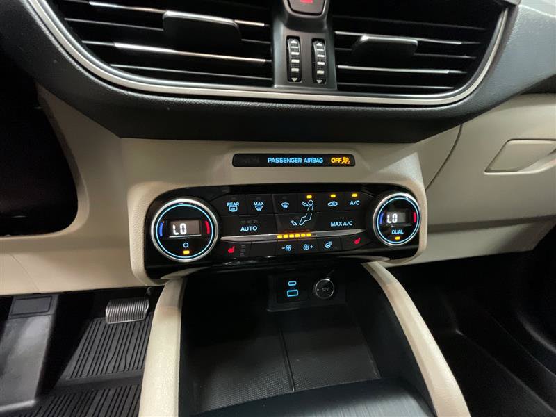 Used 2021 Ford Escape SE w/ Cold Weather Package AWD/4WD image 16