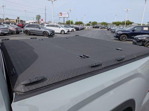 Used 2026 Toyota Tundra SR5 w/ SR5 Convenience Package AWD/4WD image 10