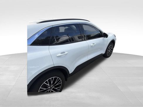 Used 2023 Ford Escape SE FWD image 7