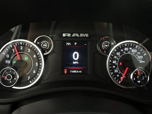 Used 2024 RAM 2500 Big Horn w/ Bed Utility Group image 11