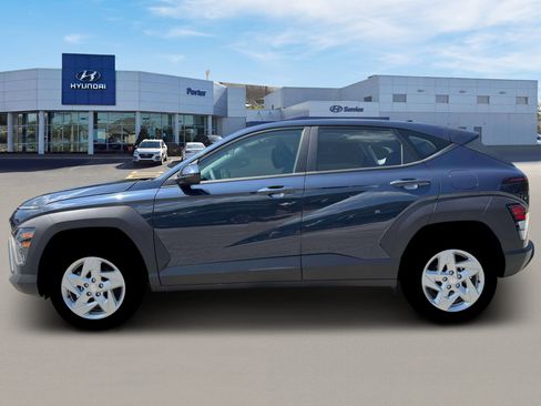 New 2026 Hyundai Kona SE image 3