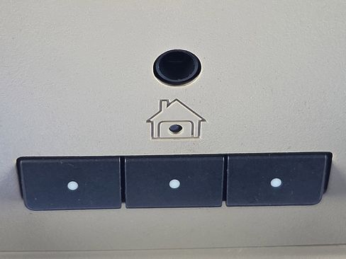 Used 2017 Chevrolet Silverado 1500 High Country image 22