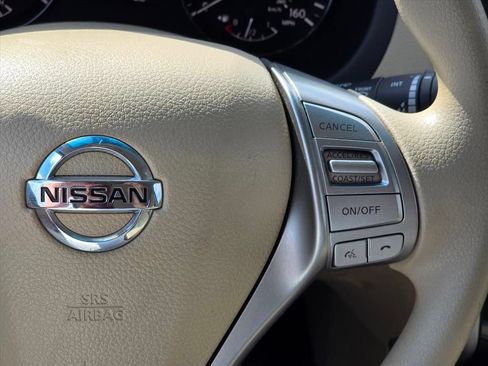 Used 2015 Nissan Altima 2.5 S w/ Sport Value Package FWD image 16