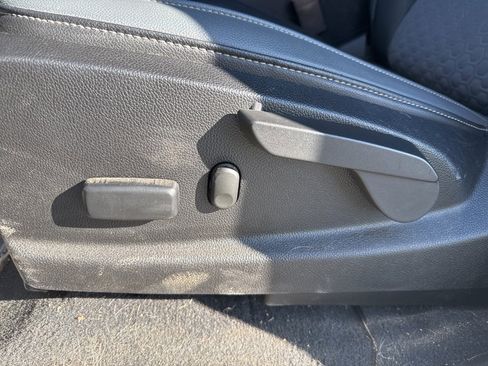 Used 2020 Chevrolet Colorado Z71 image 11