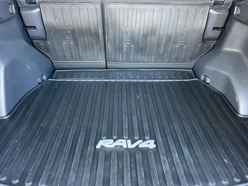 Used 2020 Toyota RAV4 XSE w/ XSE Grade Weather Package AWD/4WD image 16