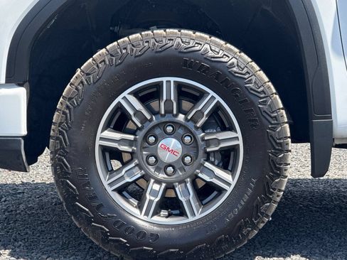 Used 2024 GMC Sierra 1500 AT4 w/ AT4 Premium Package AWD/4WD image 44
