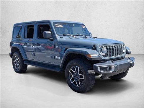 Used 2024 Jeep Wrangler Unlimited Sahara AWD/4WD image 3
