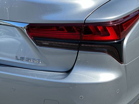 Used 2025 Lexus LS 500 w/ Interior Upgrade Package image 31