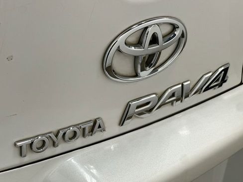 Used 2010 Toyota RAV4 Limited AWD/4WD image 26