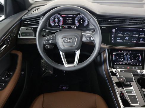 Used 2024 Audi Q8 Premium Plus image 32