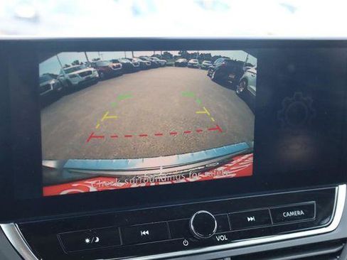 Used 2023 Nissan Altima 2.5 SR w/ SR Premium Package FWD image 14