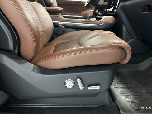 Used 2025 Lincoln Navigator L Reserve image 64