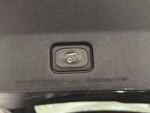 Used 2018 Ford Explorer Limited AWD/4WD image 13