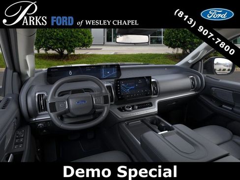 New 2026 Ford Expedition Max Platinum w/ Driver's Package AWD/4WD image 9