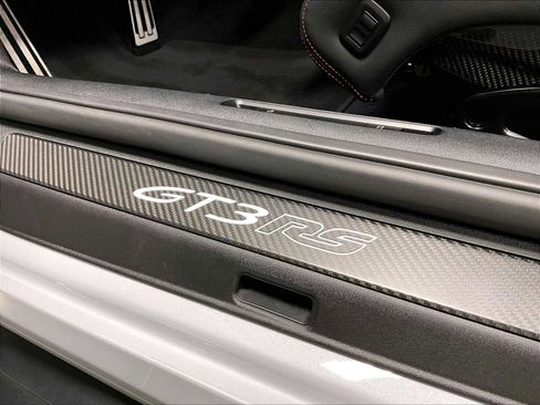 Used 2025 Porsche 911 GT3 RS image 34