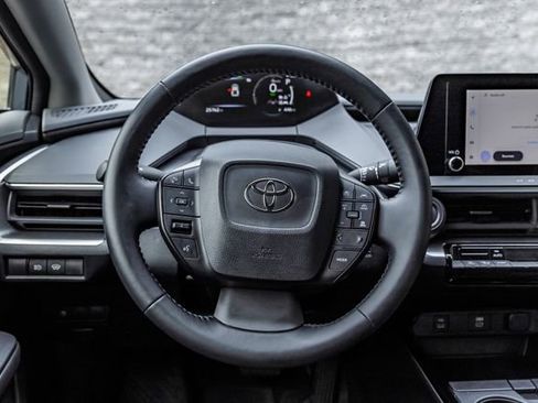 Used 2025 Toyota Prius LE FWD image 26