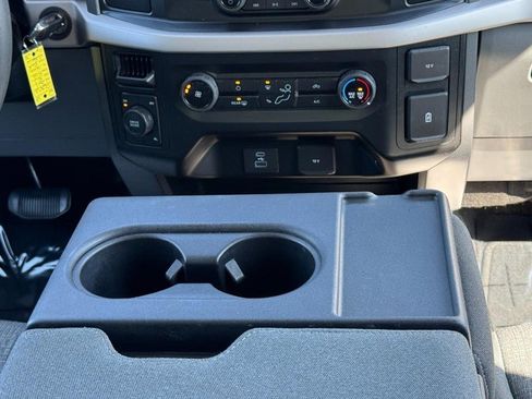 Used 2021 Ford F150 XLT AWD/4WD image 14