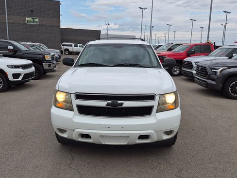 Used 2009 Chevrolet Suburban 2500 LS w/ Skid Plate Package AWD/4WD image 9