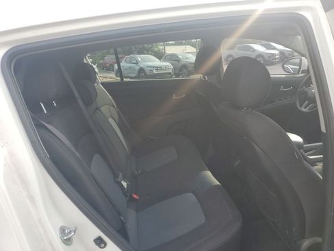 Used 2016 Kia Sportage LX AWD/4WD image 12