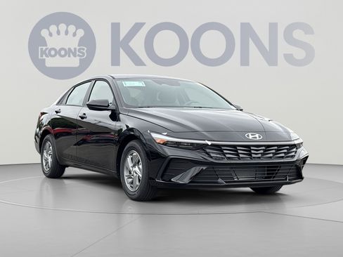 New 2026 Hyundai Elantra SE FWD image 10