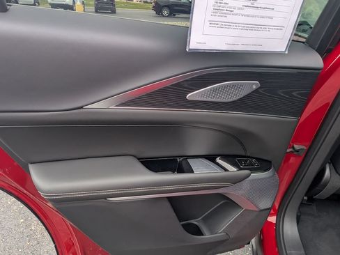 Used 2025 Cadillac Lyriq Luxury w/ LPO, Floor Liner Package AWD/4WD image 10
