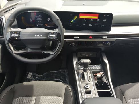 New 2026 Kia Sorento LX image 12
