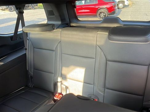 New 2025 Chevrolet Suburban Premier w/ Sun And Tow Package image 18