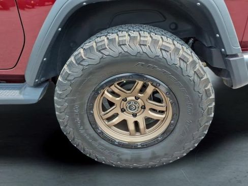 Used 2021 Jeep Wrangler Rubicon w/ LED Lighting Group AWD/4WD image 13
