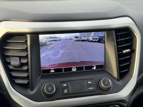 Used 2023 GMC Acadia SLE w/ Driver Convenience Package image 20