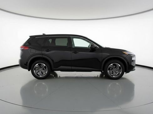 Used 2025 Nissan Rogue SV image 11