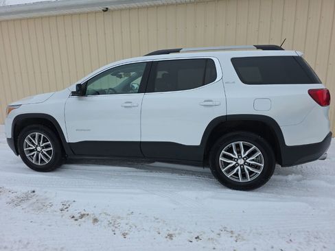 Used 2018 GMC Acadia SLE image 12