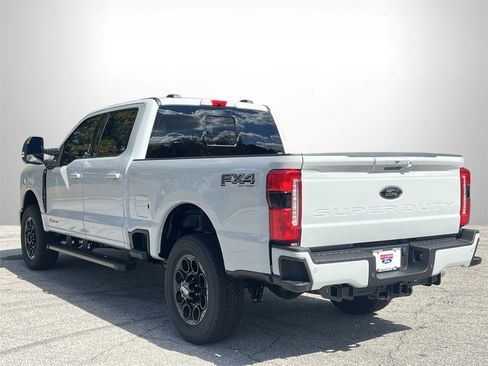New 2026 Ford F250 Lariat w/ Black Appearance Package image 34