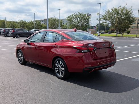 Used 2024 Nissan Versa SV FWD image 5