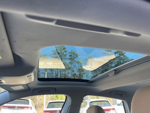 Used 2020 Volkswagen Jetta SE w/ SE Cold Weather Package image 11