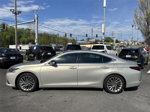 Used 2019 Lexus ES 350 w/ Accessory Package image 2