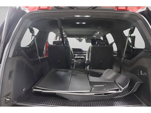 Used 2024 Cadillac Escalade ESV Sport Platinum w/ LPO, ONYX Package image 33