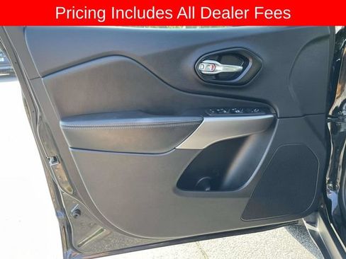 Used 2022 Jeep Cherokee Latitude Lux AWD/4WD image 19