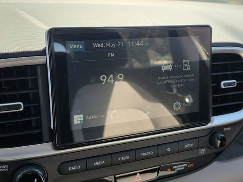 New 2025 Hyundai Venue SEL image 23